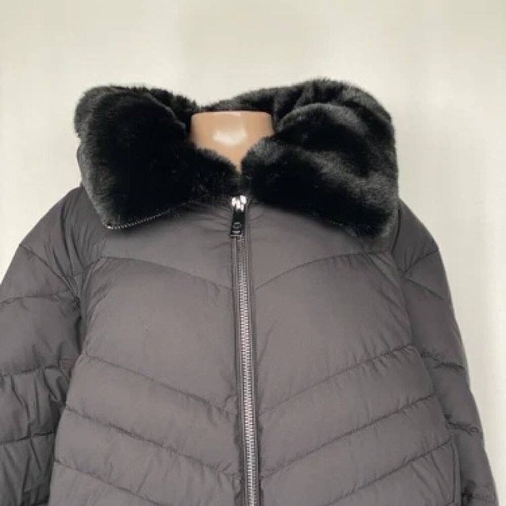 NEW MICHAEL KORS Women's Coat Black Size 4X Faux Fur Trim Hooded Puffer Full Zip - Picture 2 of 8